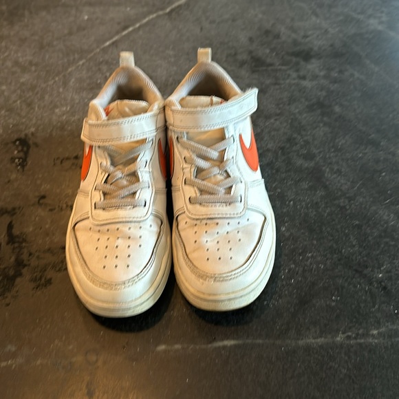 3Y Court Borough Recraft Low Top Sneaker Nike sneakers with orange Swoosh - Picture 6 of 11